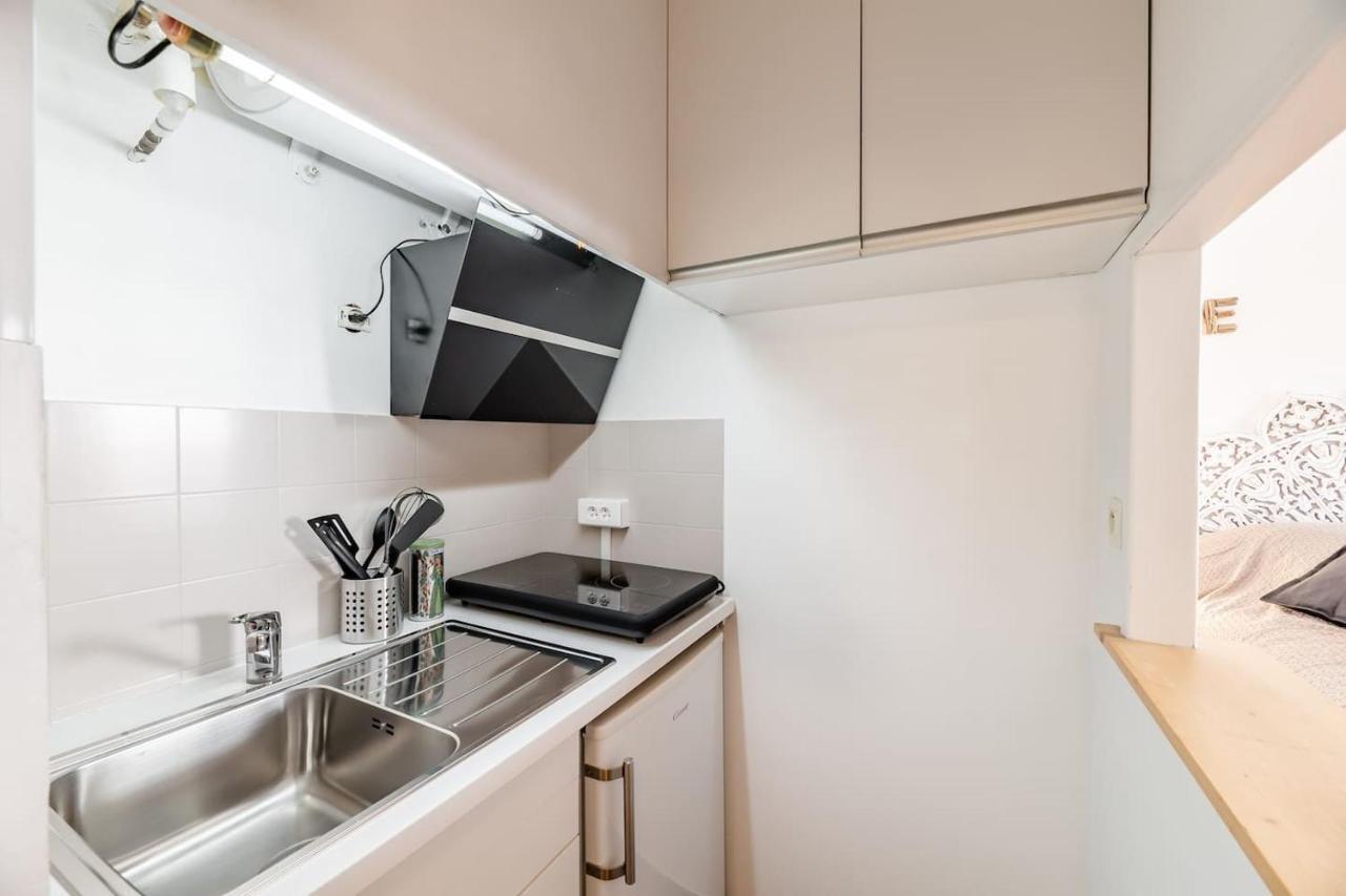 Studio Centre Ville Avec Parking Санари-сюр-Мер Экстерьер фото